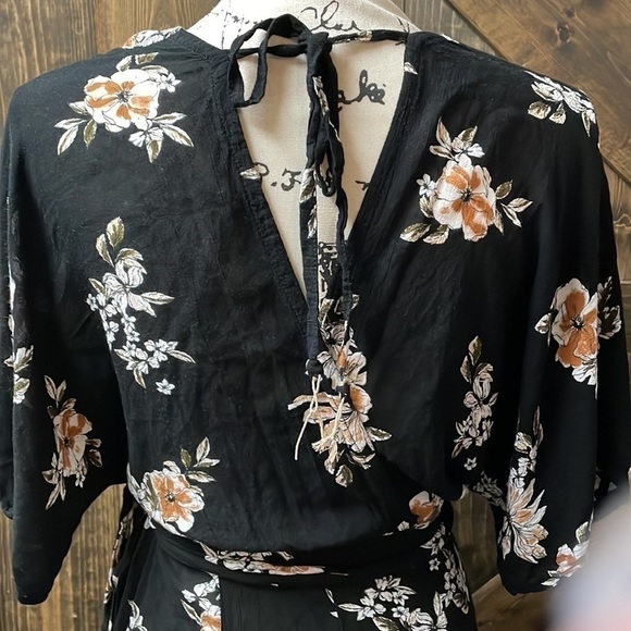 FAITHFULL THE BRAND Eze Wrap Dress - Picture 4 of 10